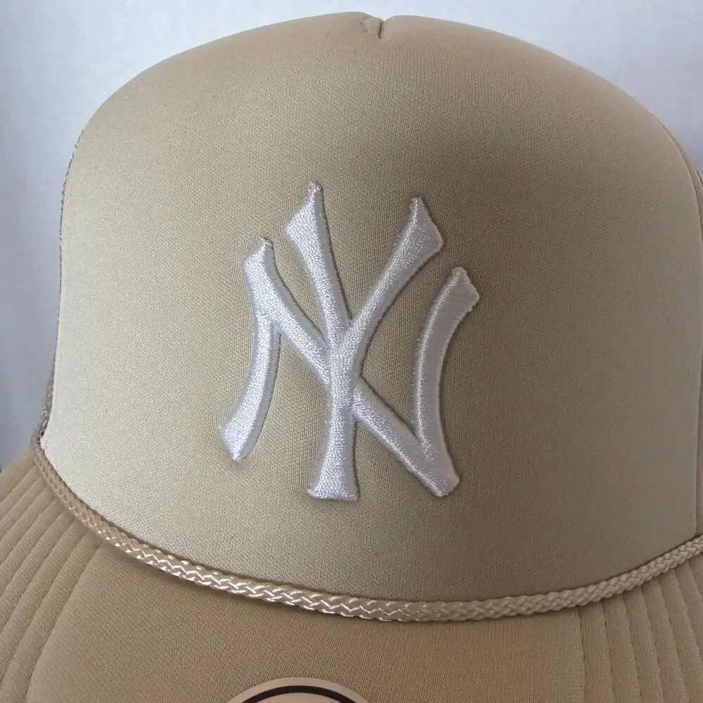 New York Yankees ‘47 Brand MLB Light Gold Mesh Foam Trucker Snapback Hat Cap New